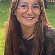 Me considero una persona responsable, empática y comprometida con la educación en Colombia, amante de la pedagogía propuesta por Paulo Freire; doy clase a adolescentes y personas mayores